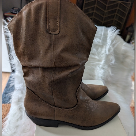 Style & Co. Brown Slouchy Western Boots - Picture 5 of 10